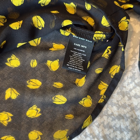 Who What Wear Ruffle Blouse - Small - Picture 4 of 4